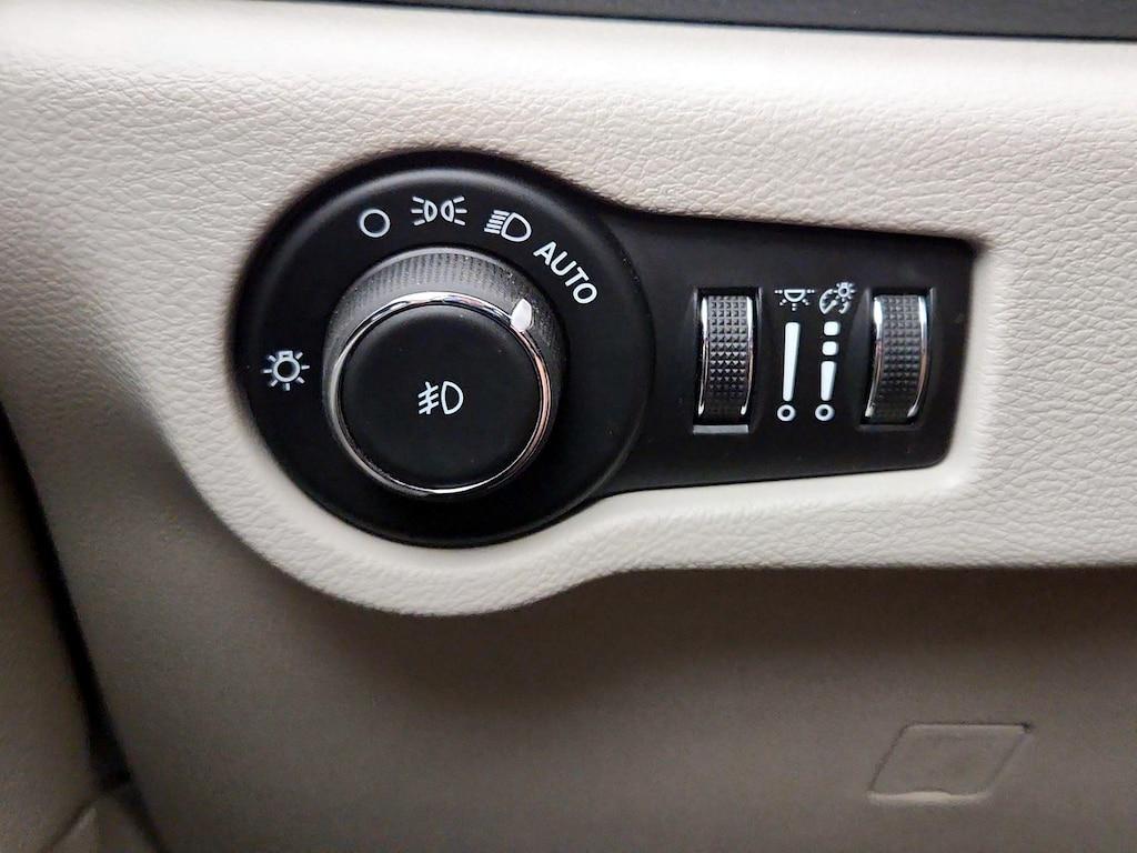 used 2024 Chrysler Pacifica car, priced at $44,998
