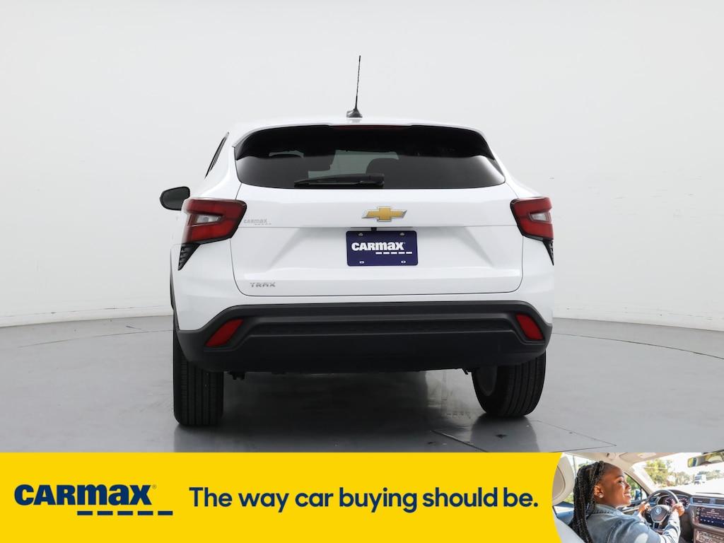 used 2024 Chevrolet Trax car, priced at $23,998