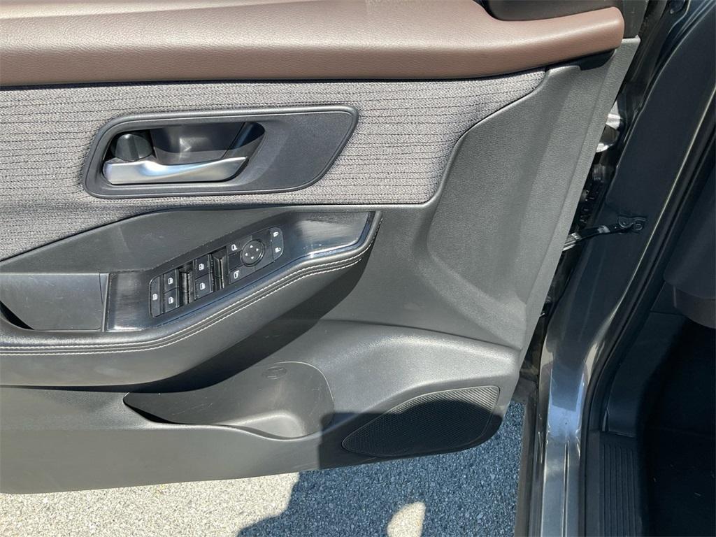 used 2023 Nissan Rogue car, priced at $18,777