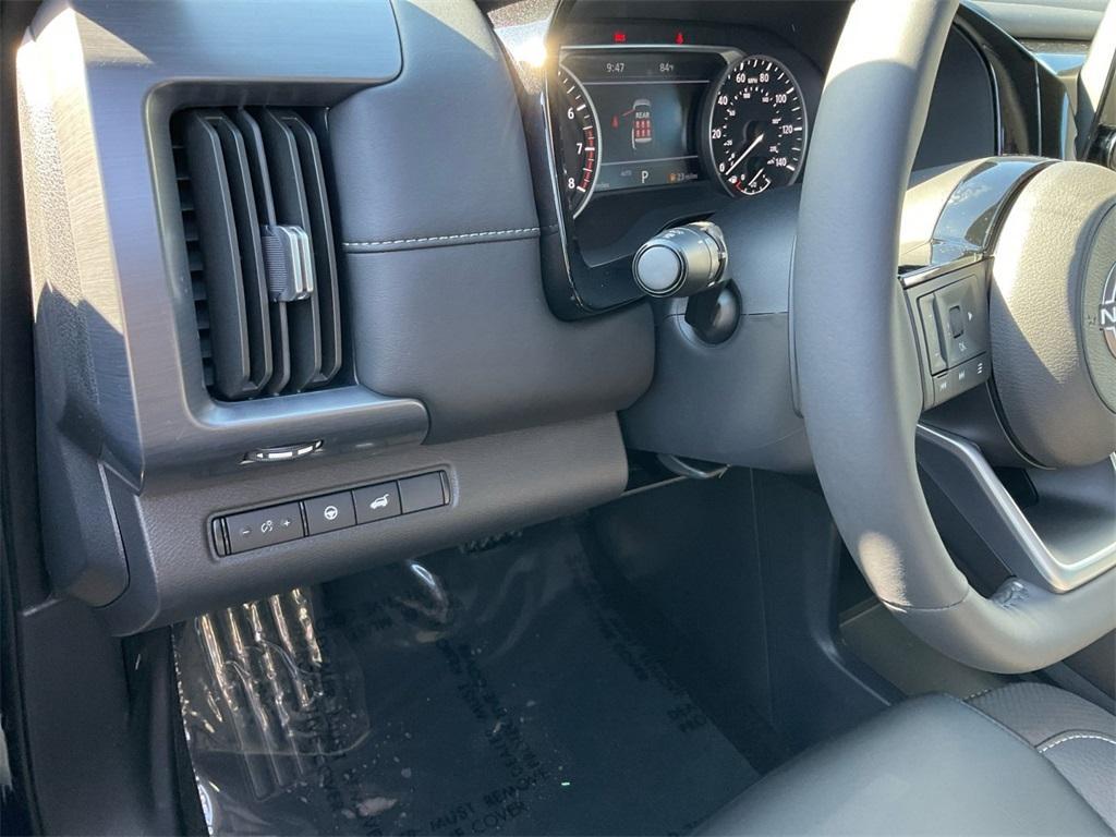 new 2025 Nissan Pathfinder car, priced at $44,387