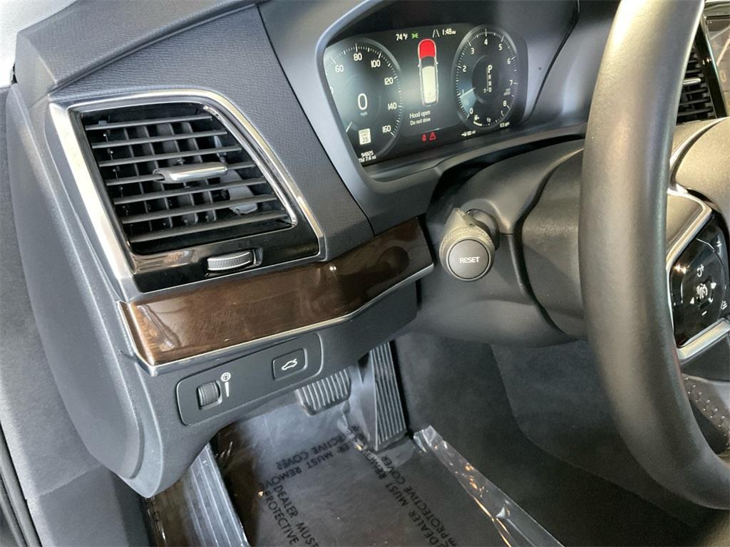 used 2016 Volvo XC90 car, priced at $15,995