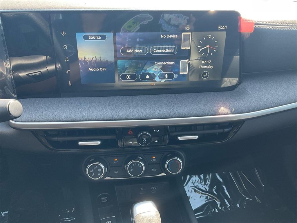 new 2025 Nissan Kicks car, priced at $25,595