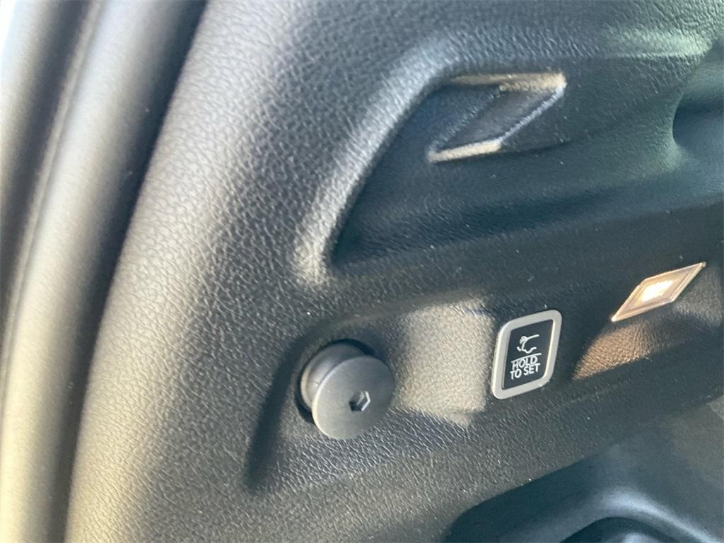 used 2021 Jeep Grand Cherokee L car, priced at $28,800