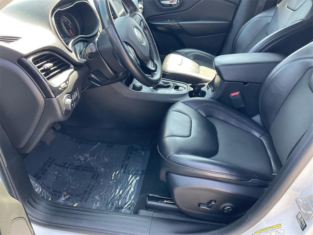 used 2021 Jeep Cherokee car, priced at $19,499