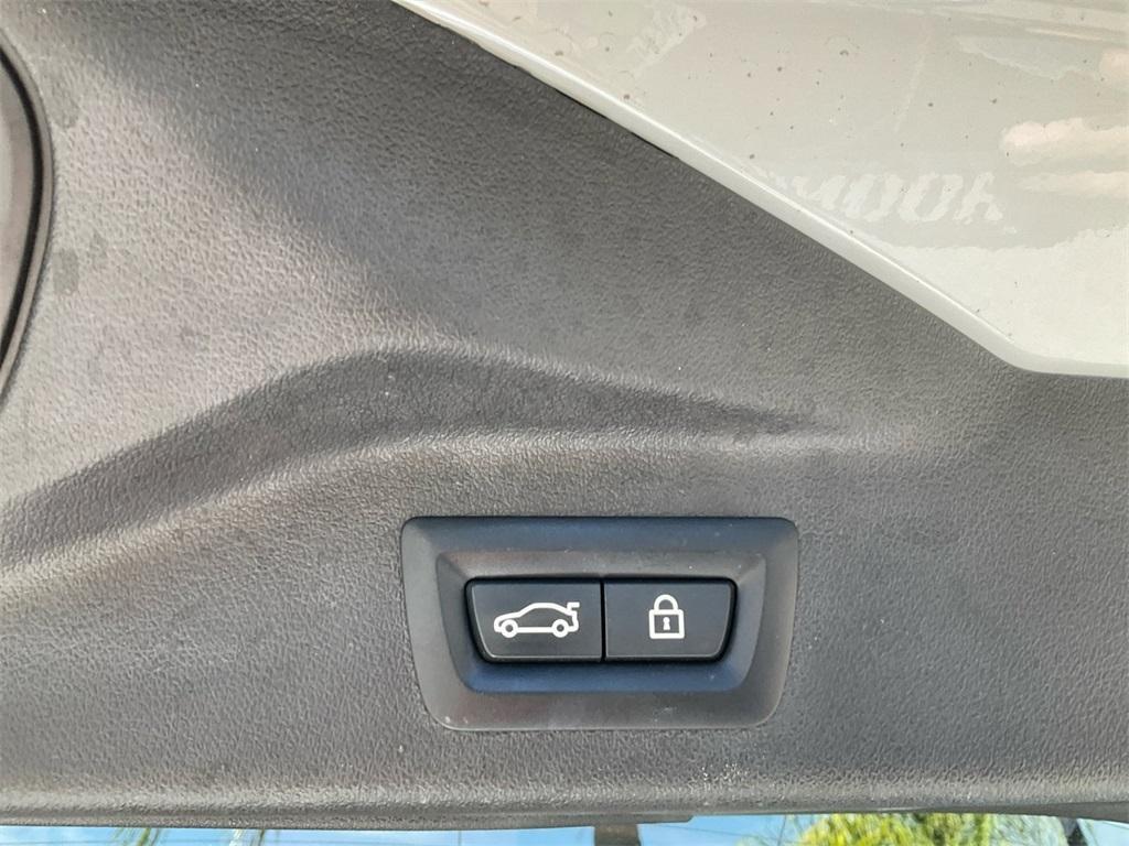 used 2021 BMW X7 car, priced at $38,800