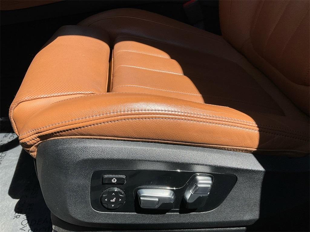 used 2021 BMW X7 car, priced at $38,800