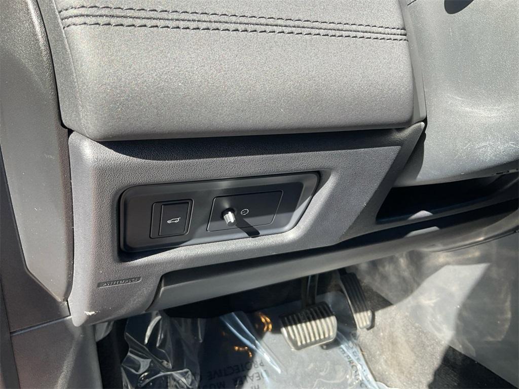 used 2018 Land Rover Discovery Sport car, priced at $9,499