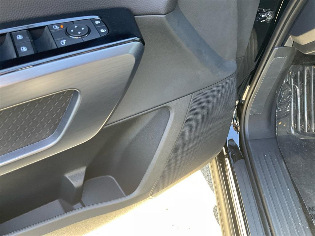 new 2025 Nissan Pathfinder car, priced at $47,248