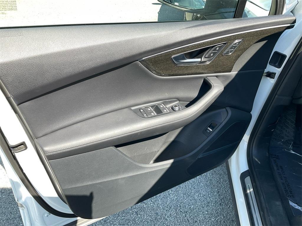 used 2023 Audi Q7 car, priced at $36,999