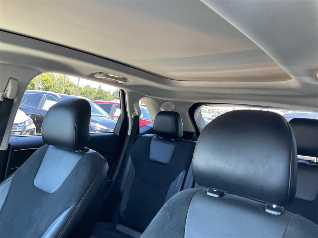 used 2015 Ford Edge car, priced at $9,999