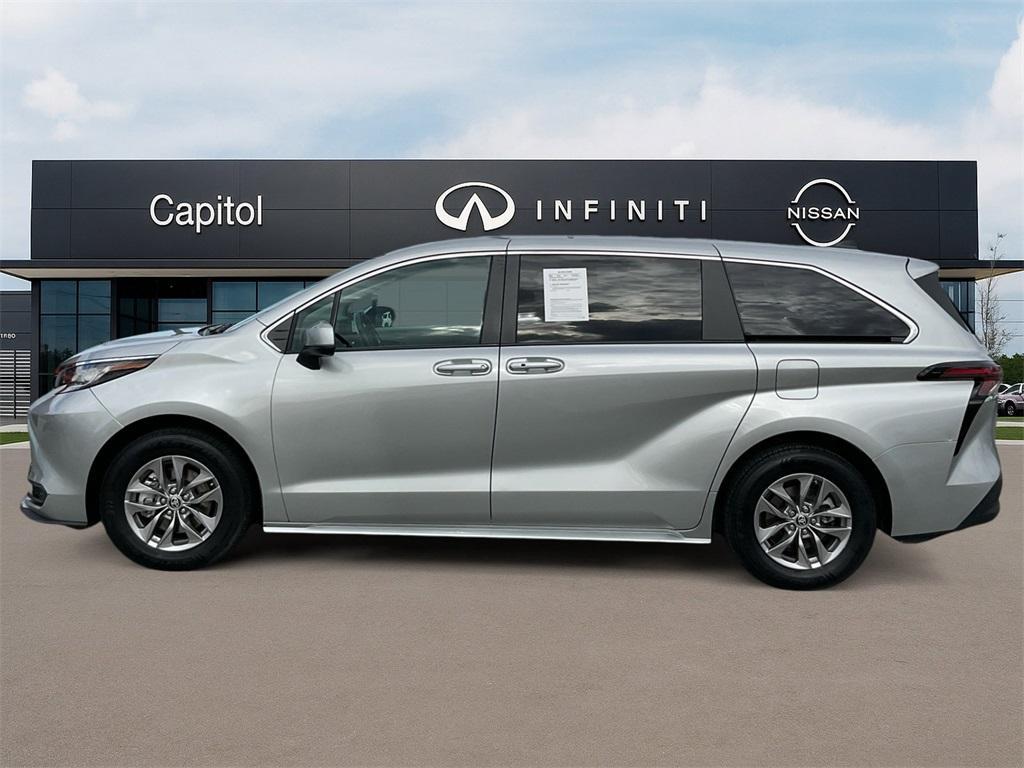 used 2023 Toyota Sienna car, priced at $34,999
