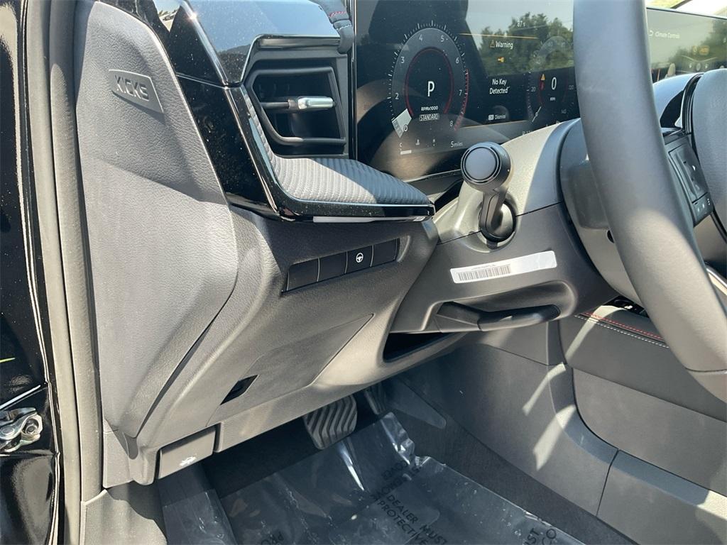new 2025 Nissan Kicks car, priced at $29,885