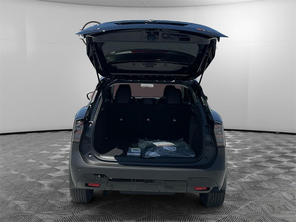 new 2025 Nissan Kicks car, priced at $29,885