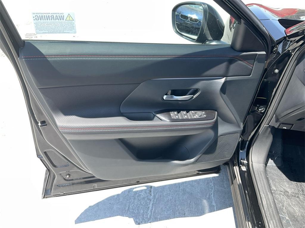 new 2025 Nissan Kicks car, priced at $29,885