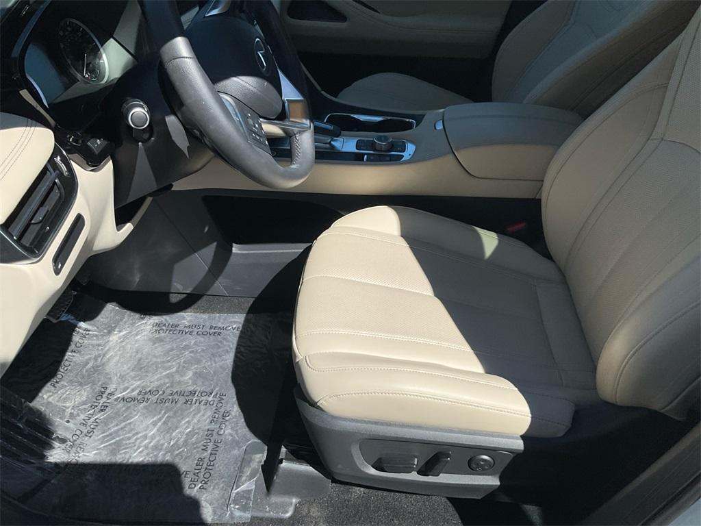 used 2025 INFINITI QX60 car, priced at $39,995