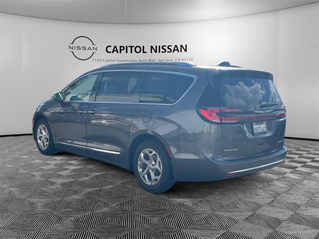 used 2021 Chrysler Pacifica Hybrid car, priced at $27,998