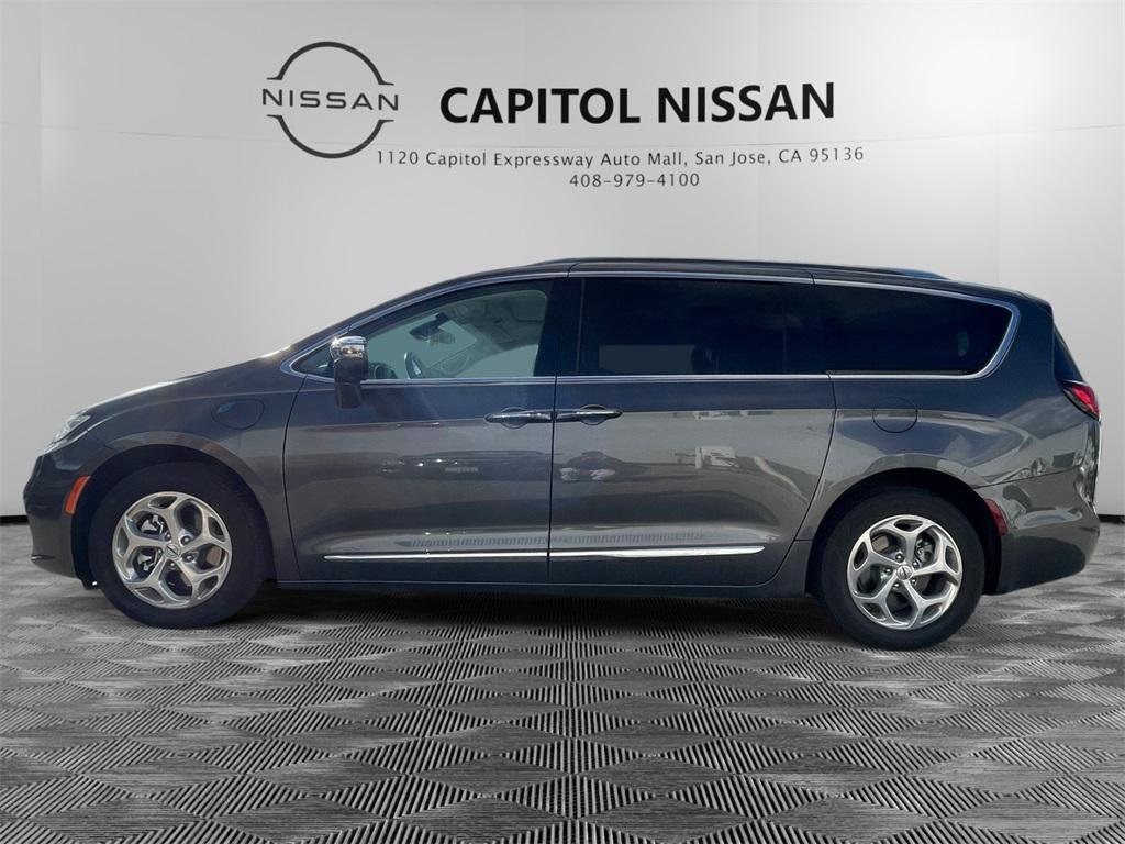 used 2021 Chrysler Pacifica Hybrid car, priced at $27,998