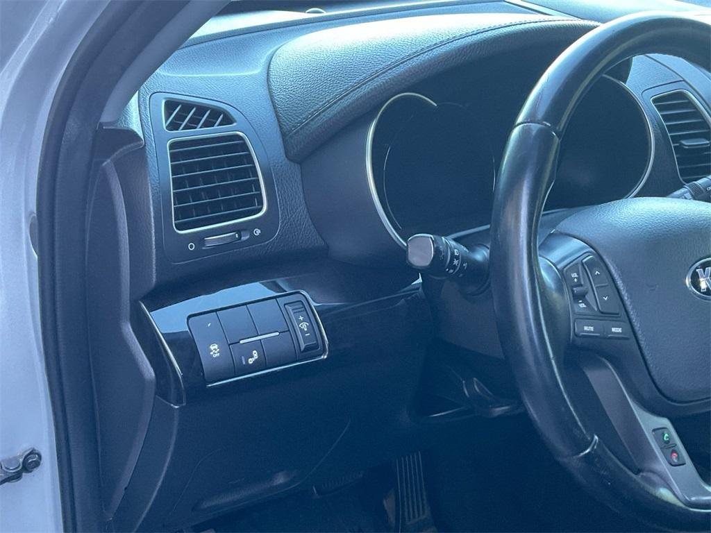 used 2014 Kia Sorento car, priced at $9,995