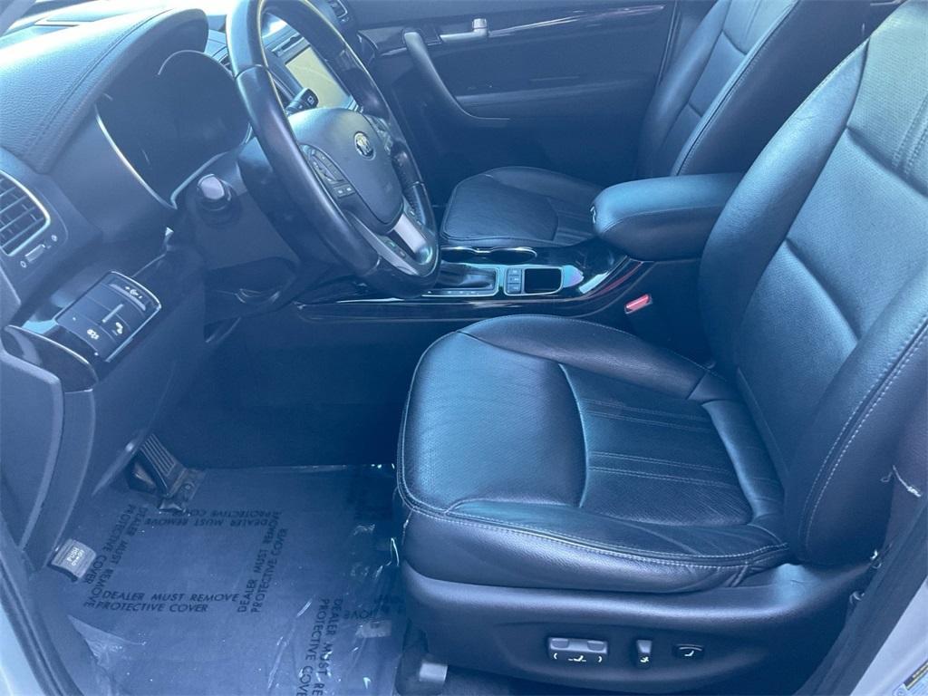 used 2014 Kia Sorento car, priced at $9,995