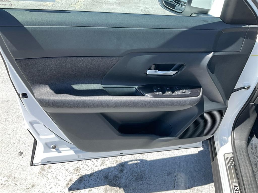 new 2025 Nissan Kicks car, priced at $27,155