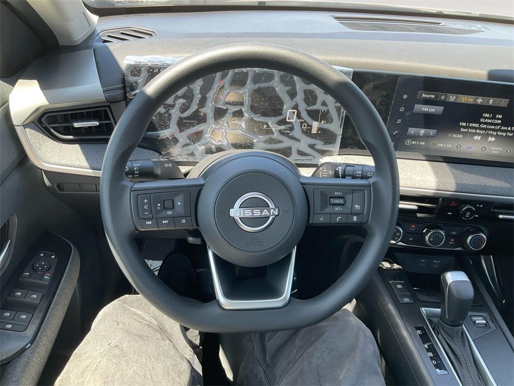 new 2025 Nissan Kicks car, priced at $27,155