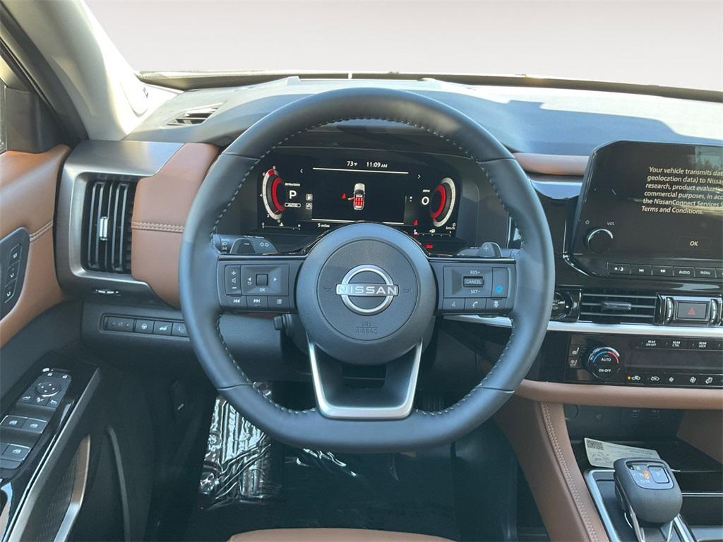 new 2025 Nissan Pathfinder car, priced at $50,917