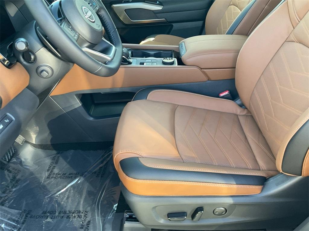 new 2025 Nissan Pathfinder car, priced at $50,917