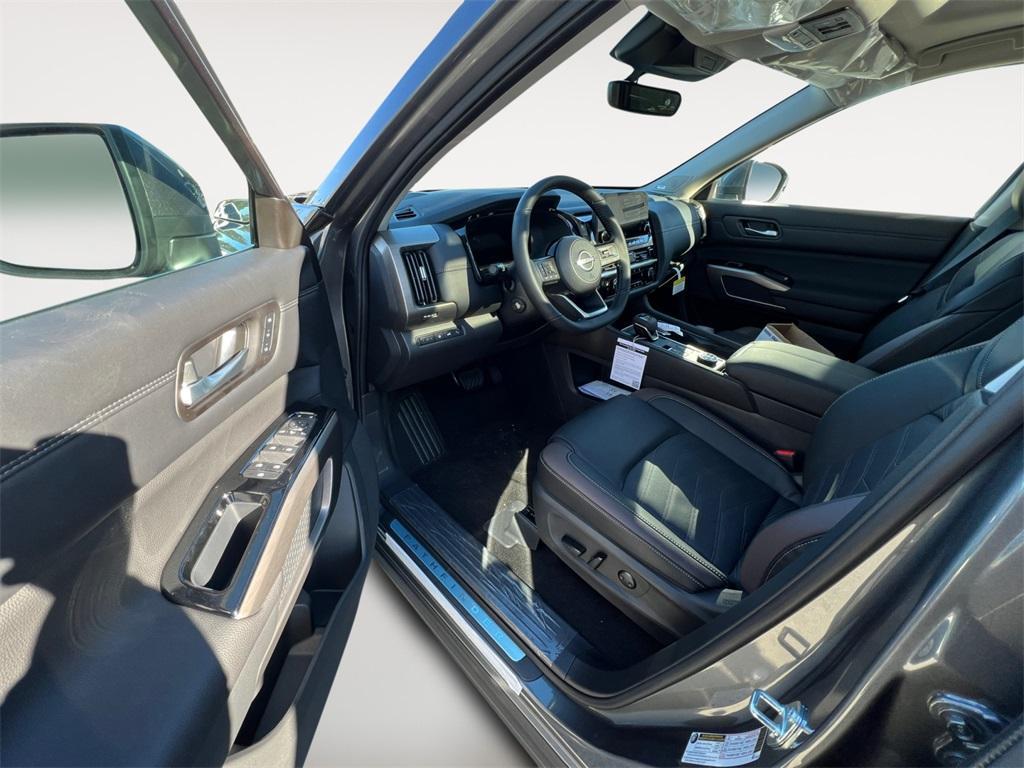 new 2025 Nissan Pathfinder car, priced at $55,065