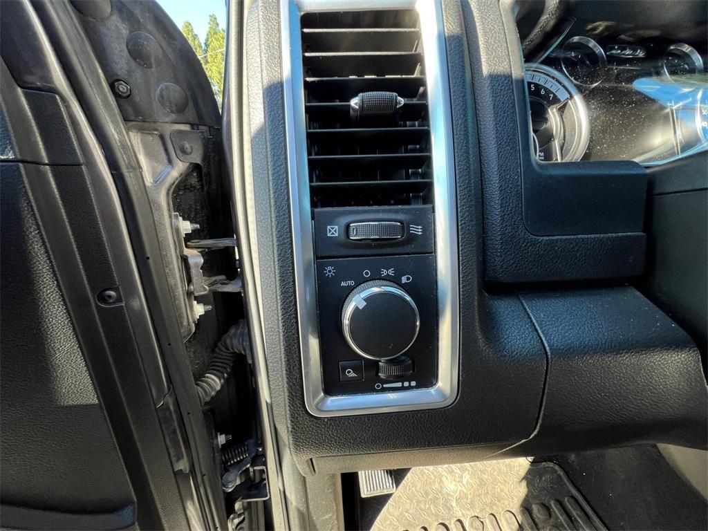 used 2021 Ram 1500 Classic car, priced at $29,995