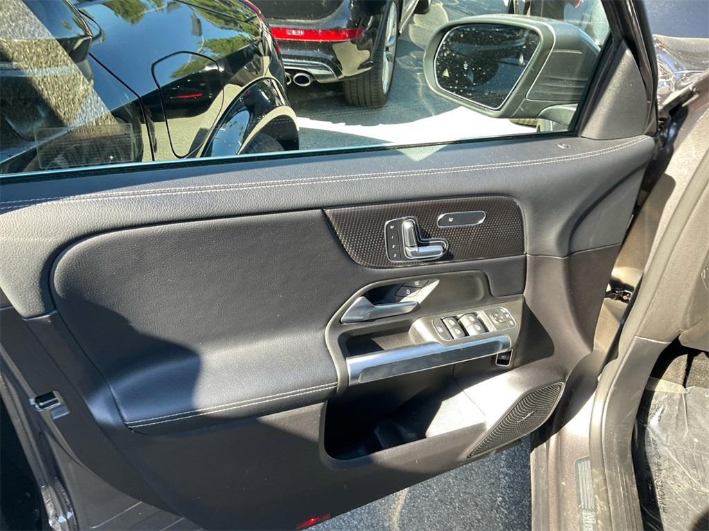 used 2021 Mercedes-Benz GLB 250 car, priced at $21,300