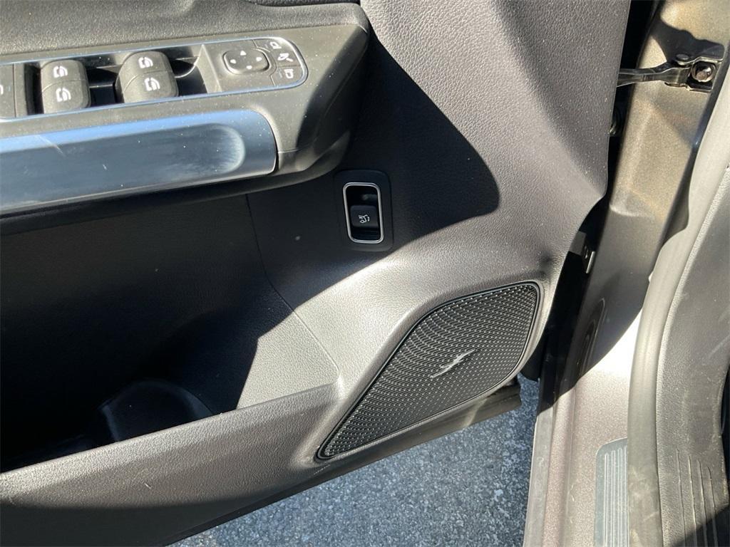 used 2021 Mercedes-Benz GLB 250 car, priced at $21,300