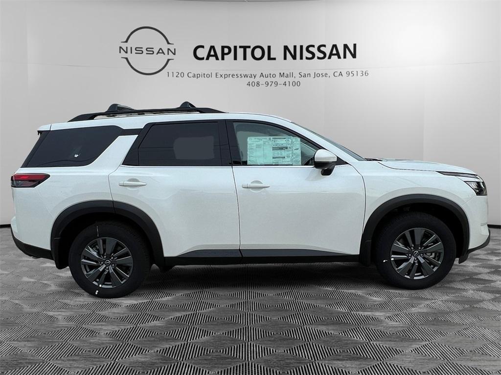 new 2024 Nissan Pathfinder car, priced at $38,500