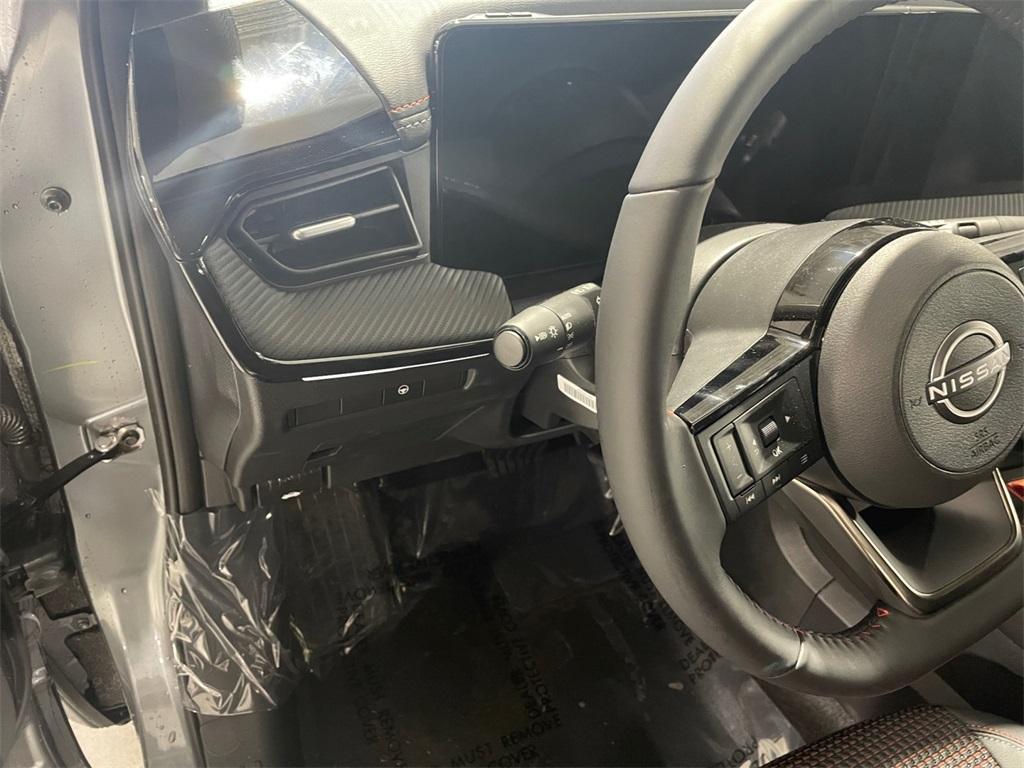 new 2025 Nissan Kicks car, priced at $29,960