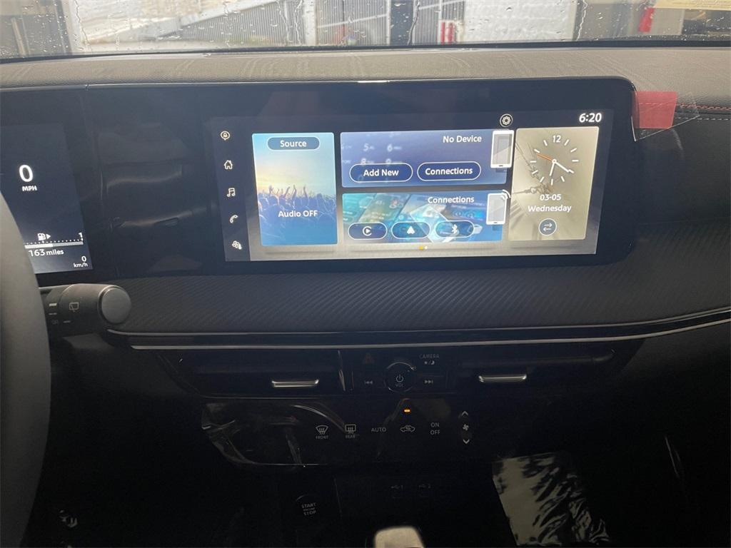 new 2025 Nissan Kicks car, priced at $29,960