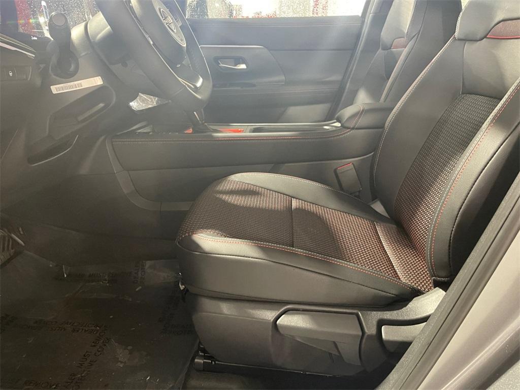 new 2025 Nissan Kicks car, priced at $29,960