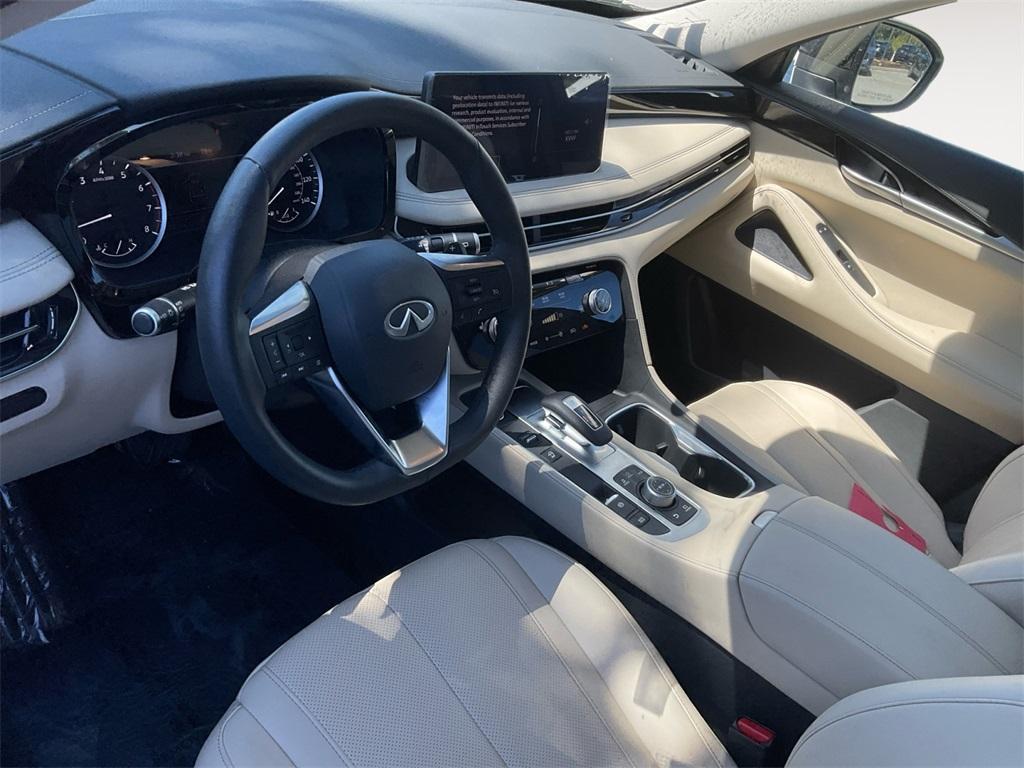 used 2025 INFINITI QX60 car, priced at $39,995