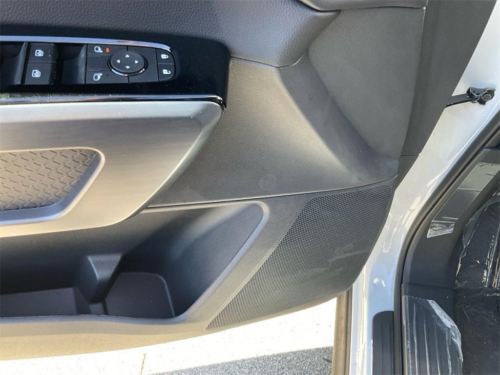 new 2025 Nissan Pathfinder car, priced at $44,486