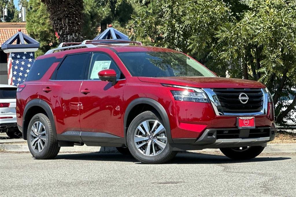 new 2024 Nissan Pathfinder car, priced at $43,925