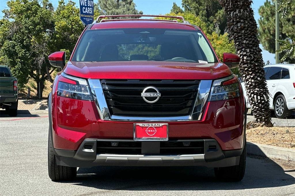 new 2024 Nissan Pathfinder car, priced at $43,925