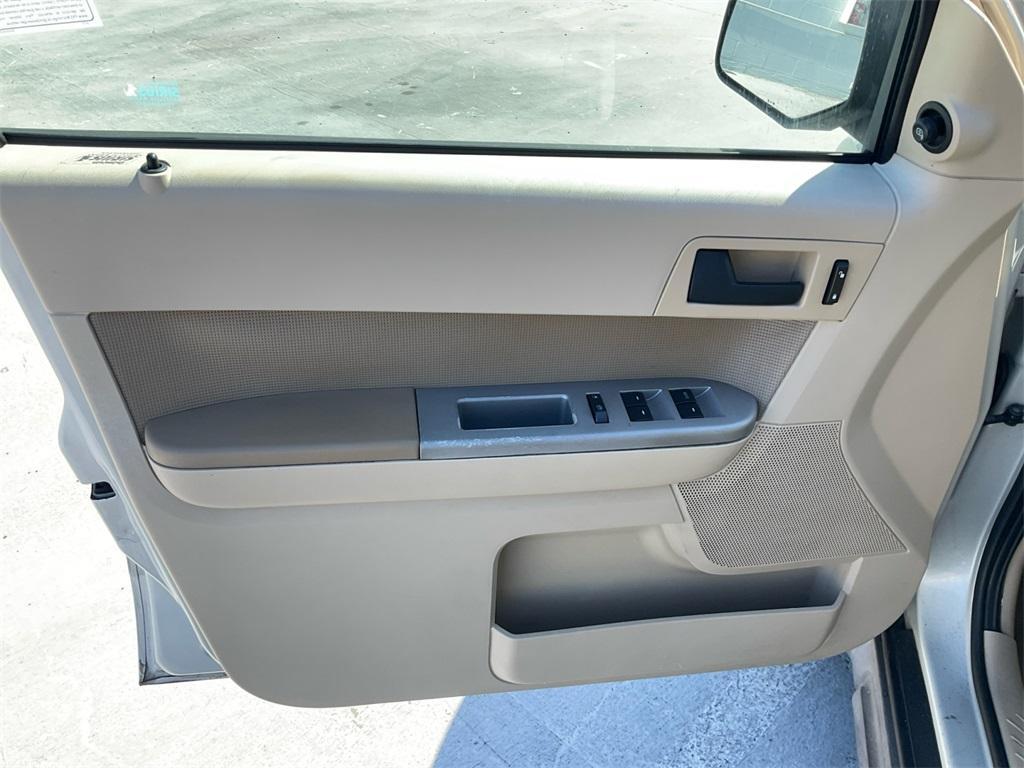 used 2009 Ford Escape car, priced at $5,995