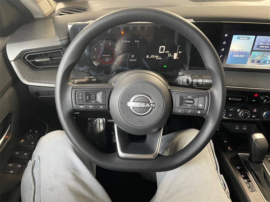 new 2025 Nissan Kicks car, priced at $27,360