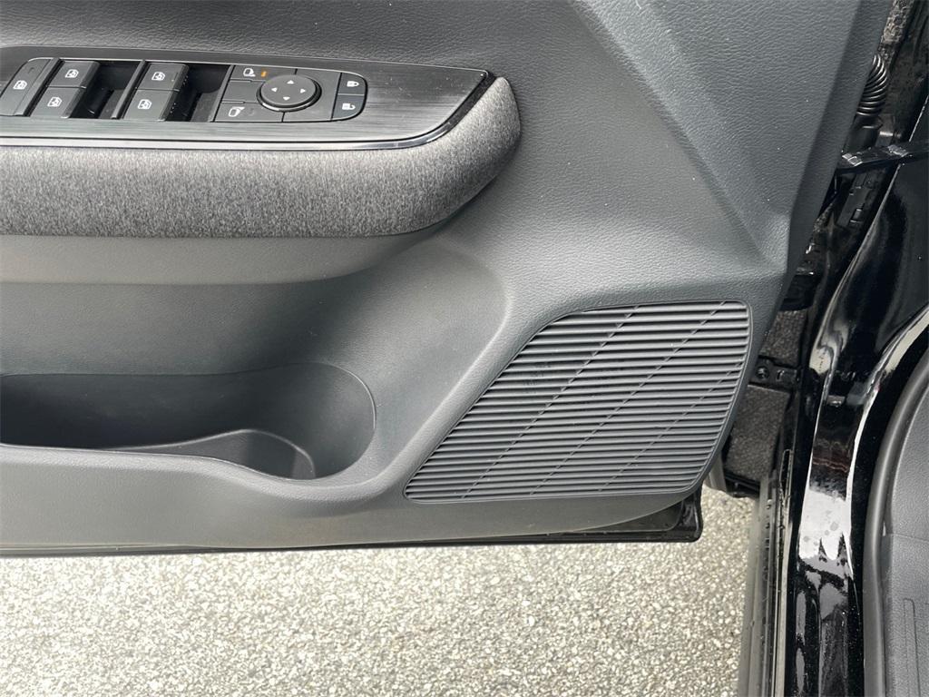 new 2025 Nissan Kicks car, priced at $27,360