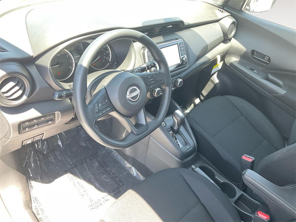 new 2025 Nissan Kicks Play car, priced at $23,850