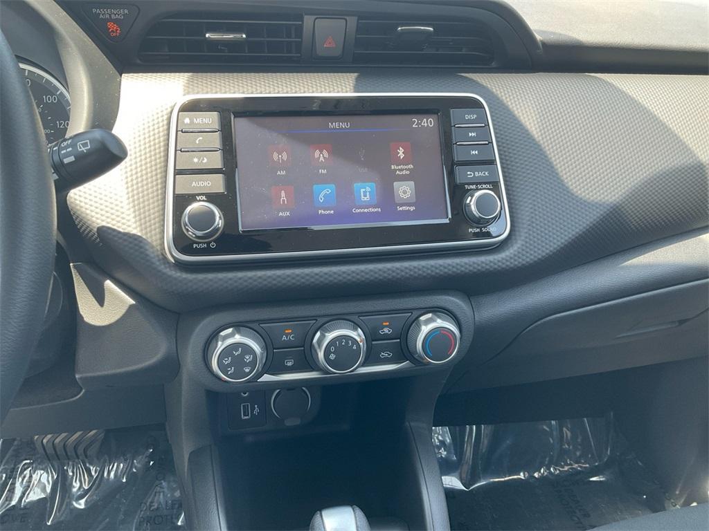 new 2025 Nissan Kicks Play car, priced at $23,850