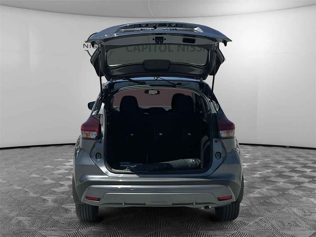 new 2025 Nissan Kicks Play car, priced at $23,850