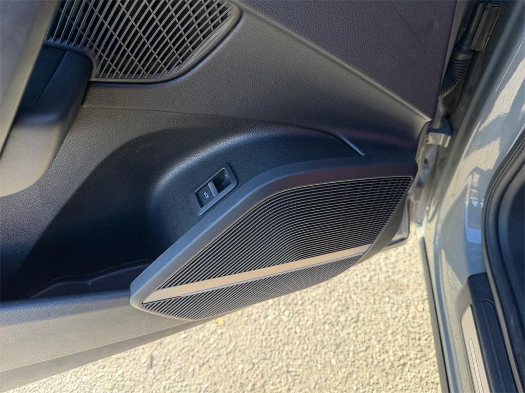 used 2022 Audi SQ5 car, priced at $35,888