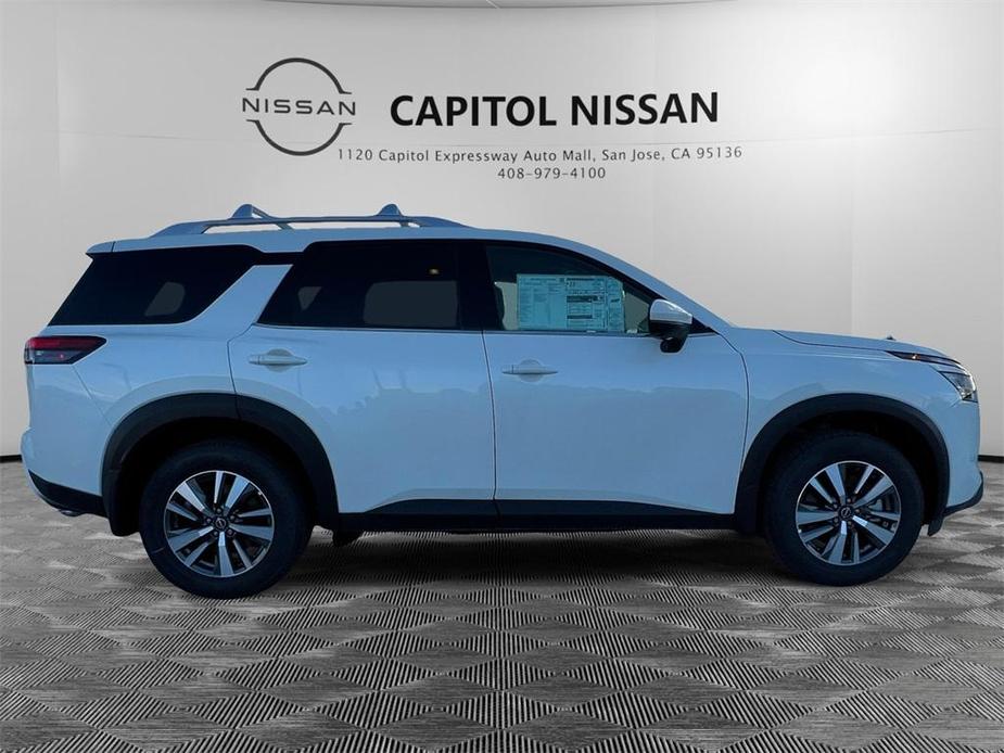 new 2024 Nissan Pathfinder car, priced at $43,925