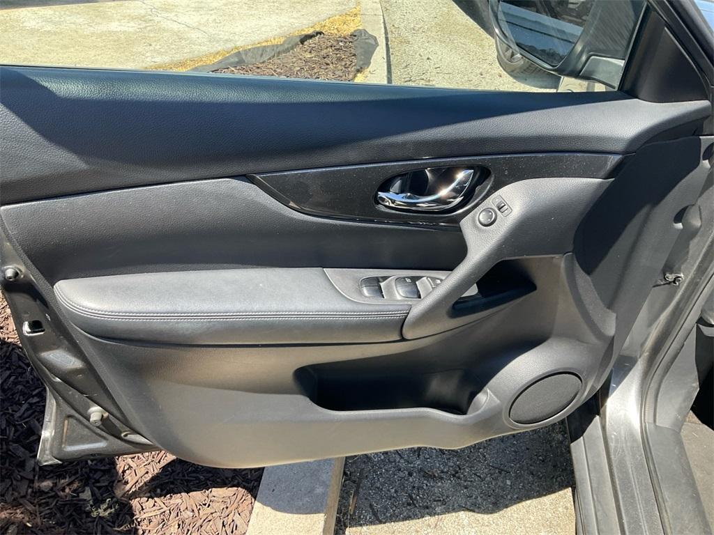 used 2017 Nissan Rogue car, priced at $10,995