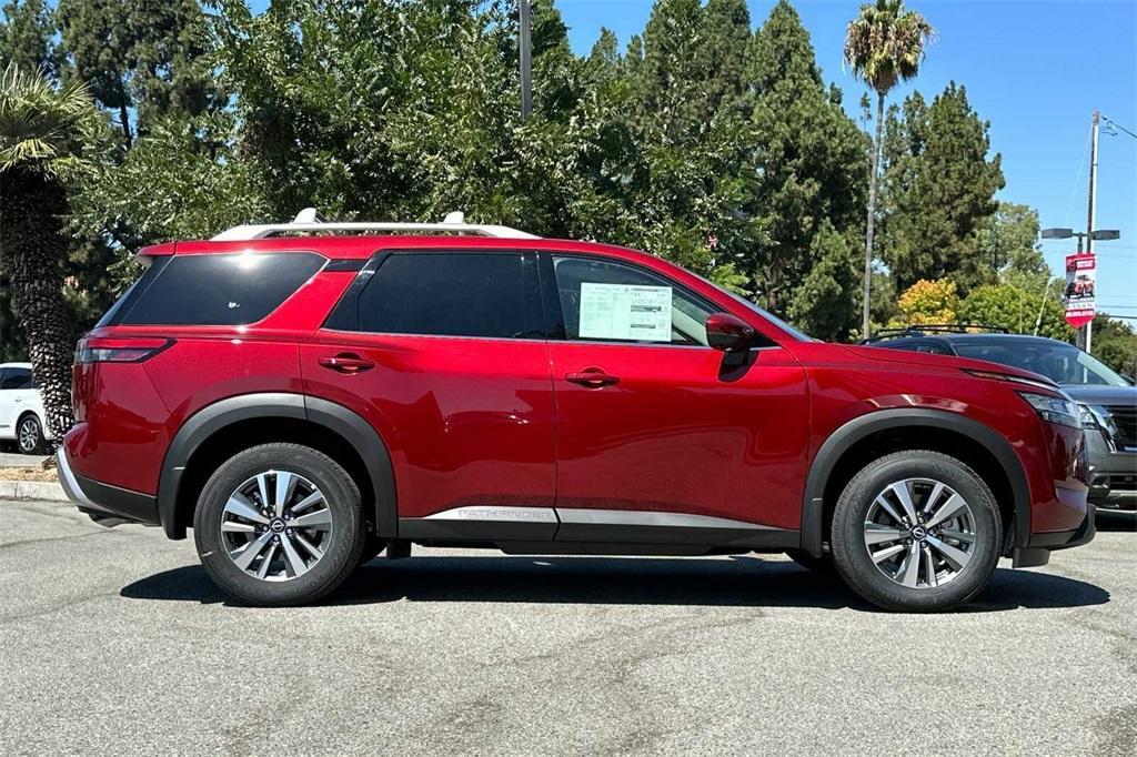 new 2024 Nissan Pathfinder car, priced at $43,925