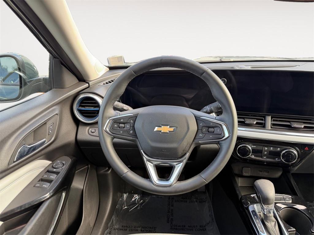 used 2025 Chevrolet Trax car, priced at $19,459